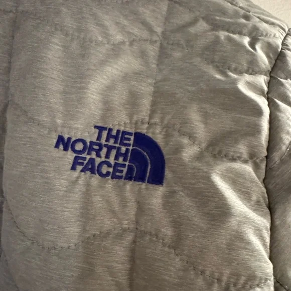 The North Face Gray Quilted Jacket - Picture 3 of 5